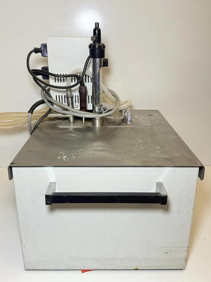 Used Haake FK 78332 Heating Water Bath Circulator – Lab Grade