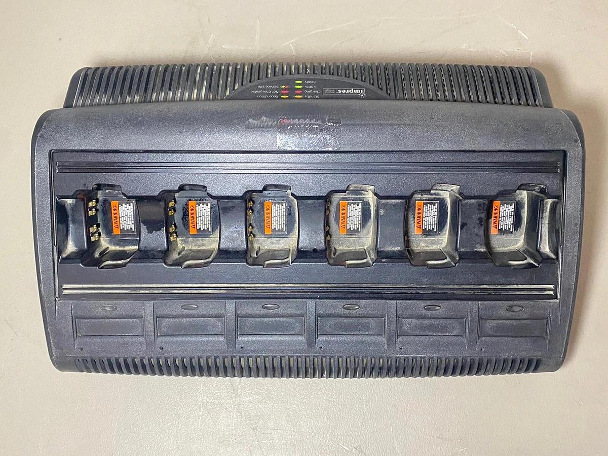 Used Motorola WPLN4197A 6-Bank Adaptive Battery Charging Station