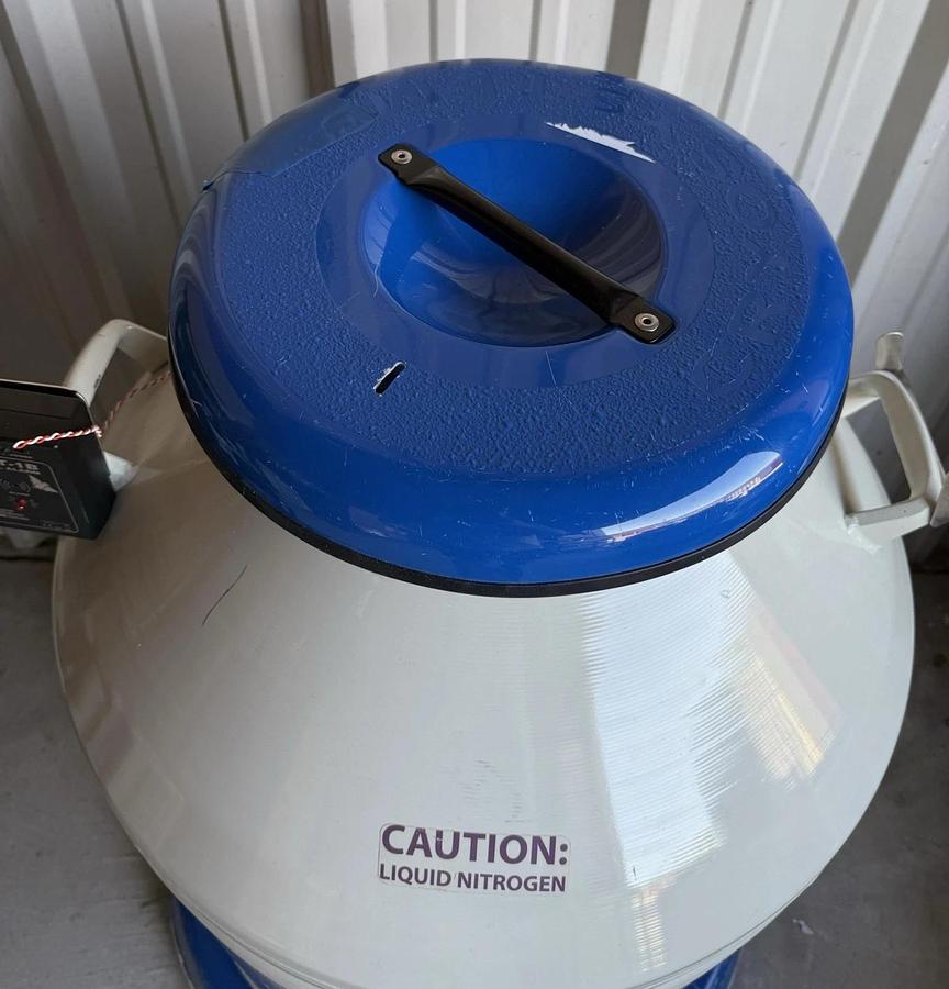 Used CBS Cryosystems 6002 Classic 175 Liter Nitrogen Tank w/ BAT-1B Level alarm