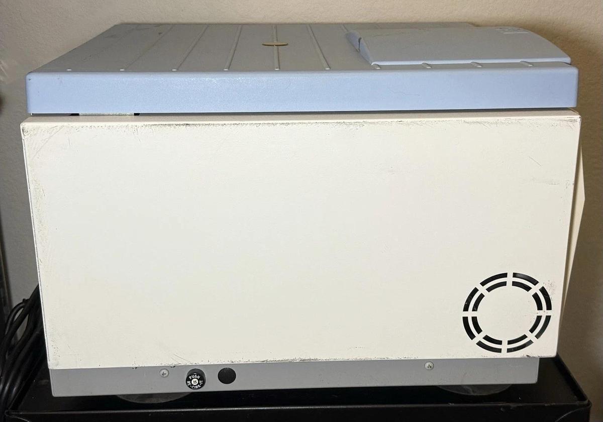 Used IEC Centra CL3 Centrifuge w/ Rotor #243 & Swing buckets