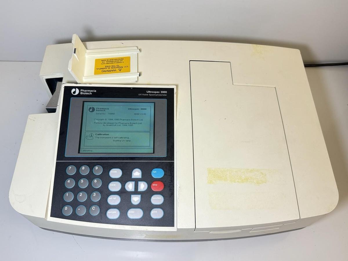 Used Pharmacia Biotech 80-2106-20 Ultrospec 3000 UV/Visible Spectrophotometer