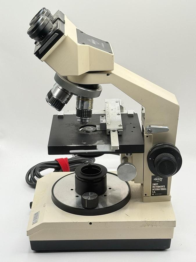 Used Swift M1000-D Series Medical Biological Binocular Microscope + 4 Objectives