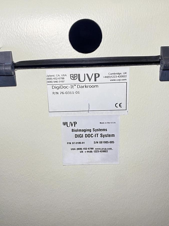 Used UVP DigiDoc-IT Gel Imaging System Darkroom 76-0311-01