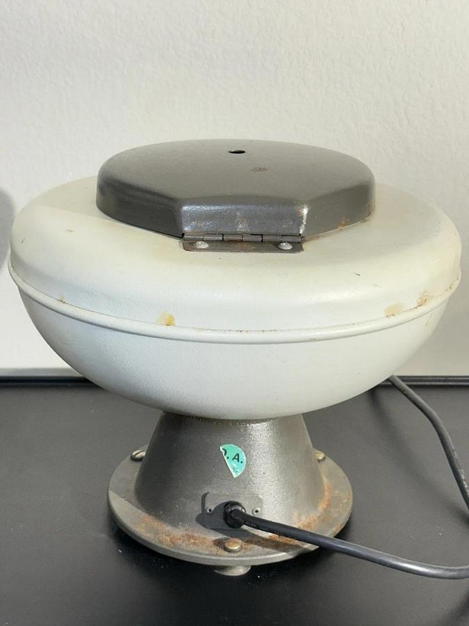 Used IEC International Equipment Co. Damon 428 Clinical Centrifuge with Rotor #221