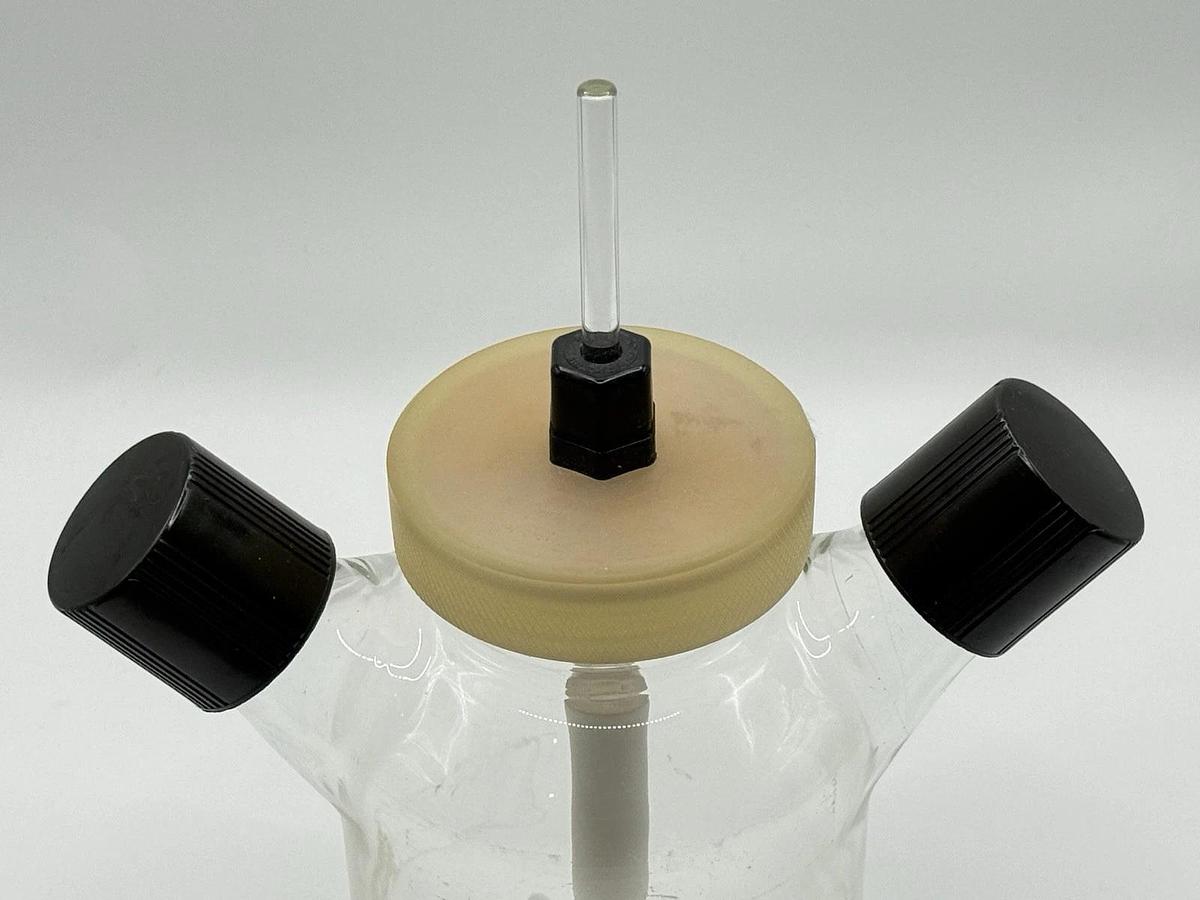 Used Bellco 500mL 3-Neck Pyrex Glass Spinner Flask with a magnetic spinner 1965-00500