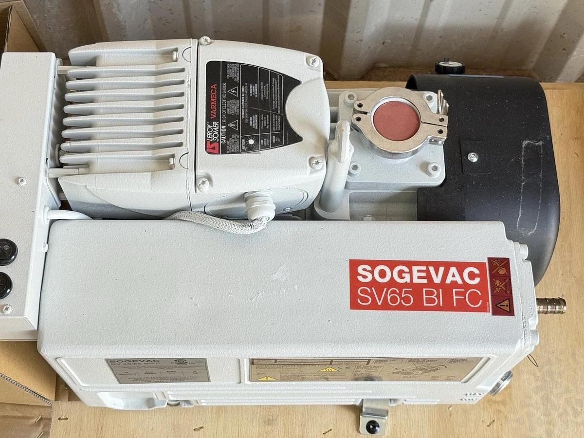 Oerlikon Leybold /LeRoy Somer Varmeca SOGEVAC SV65 BI FC Rotary Vane Vacuum Pump