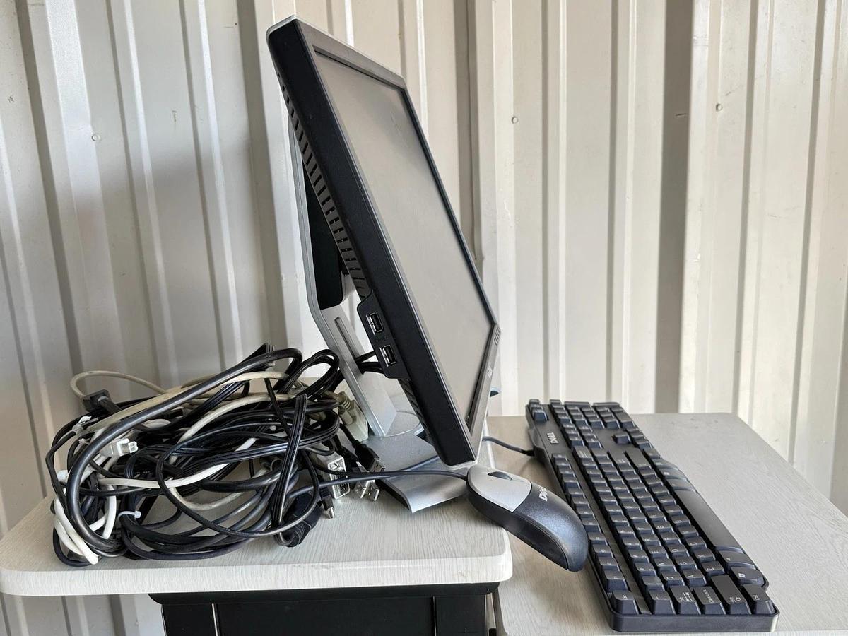 Used QIAGEN QIAcube Automated Nucleic Acid Purification and Extraction System + Dell