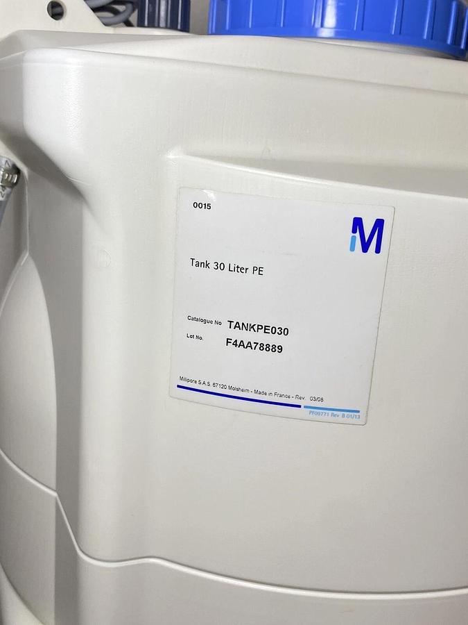 Used Millipore Water Reservoir Storage Tank 30L PE TANKPE030