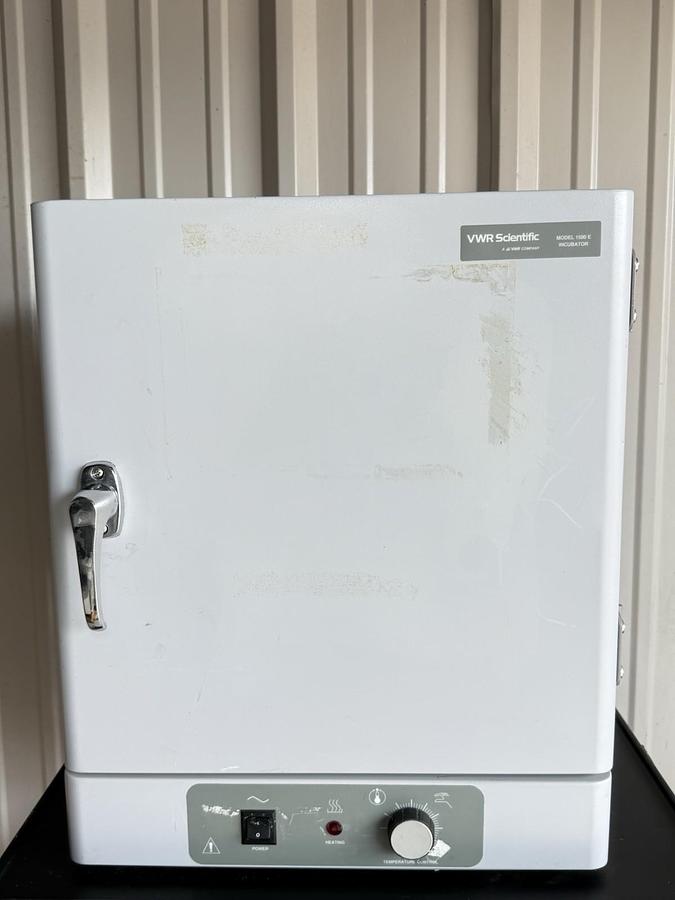 Used VWR Scientific 1500E Lab Incubator