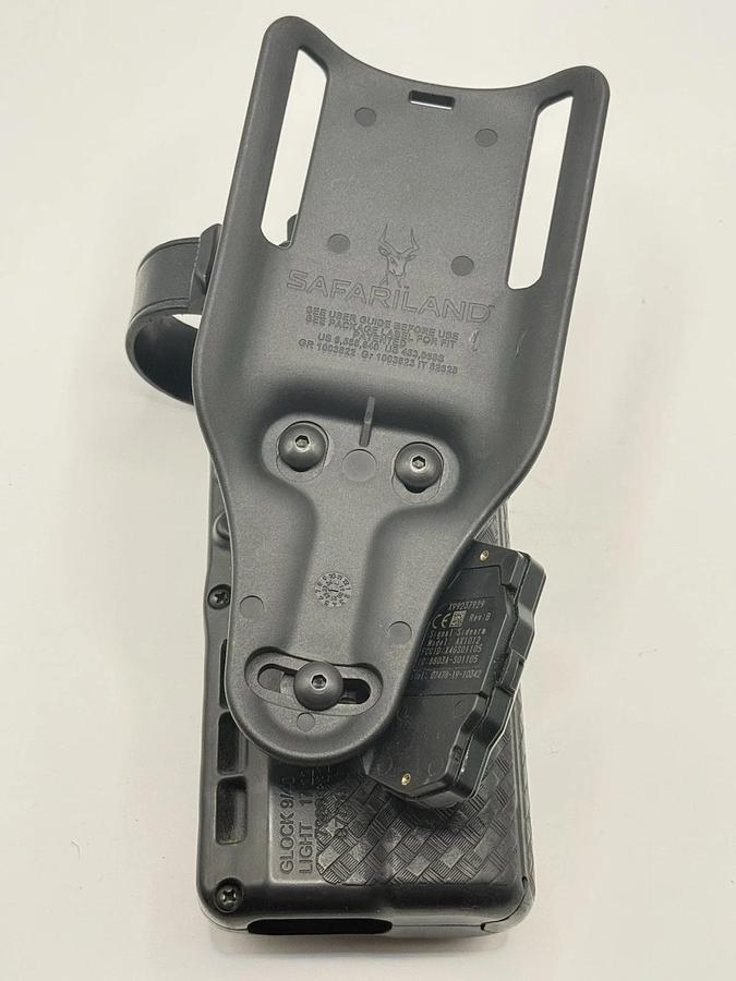 Used Safariland Glock 9/40 17/22 Black STX Basket Weave Duty Holster 7360-832