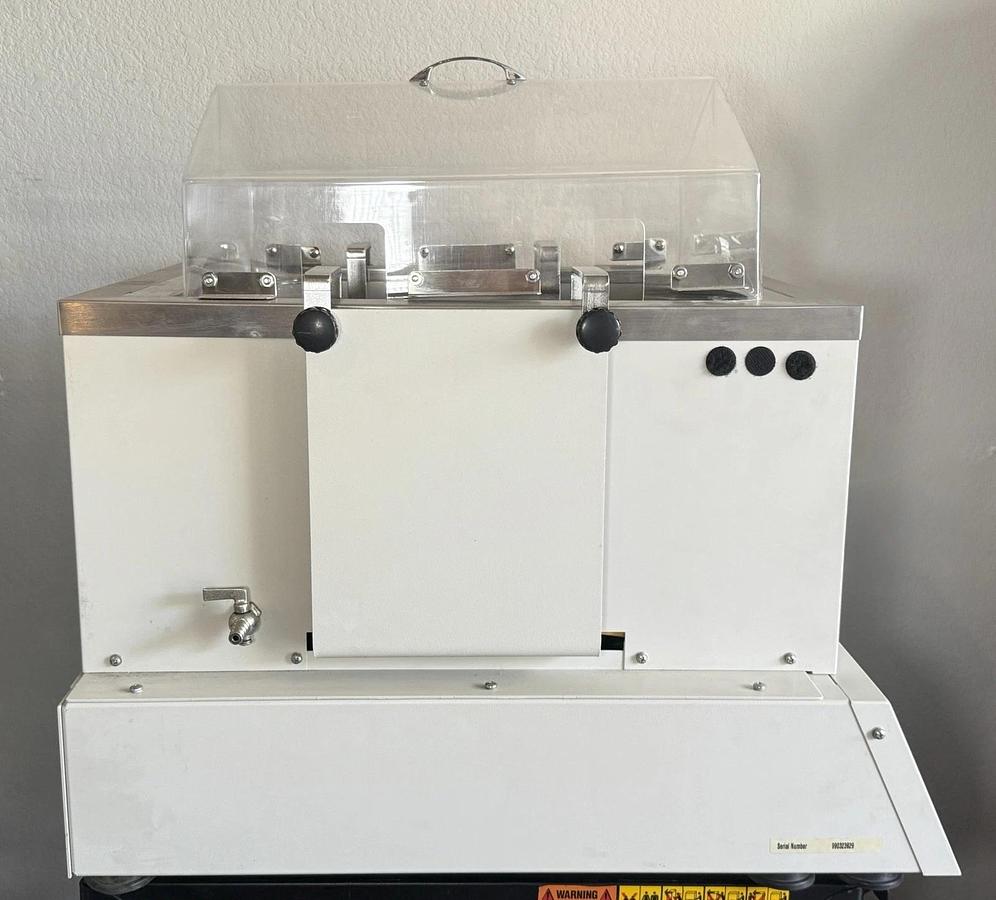 Used New Brunswick Scientific Classic Series C76 High-Temperature Water Bath Shaker