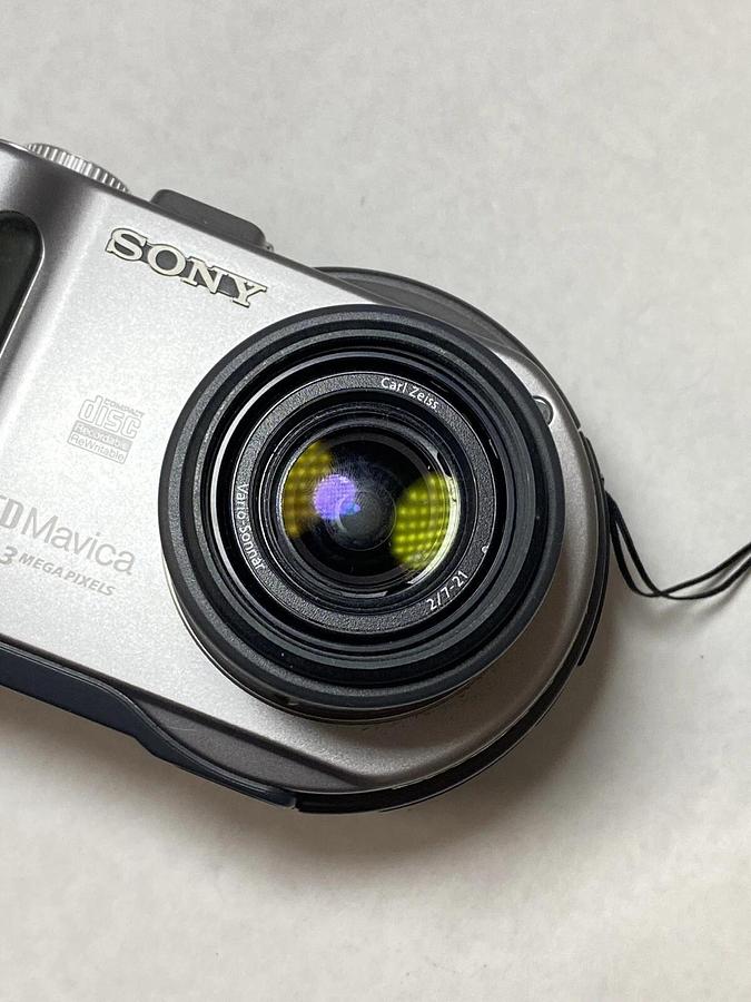 Used Sony Mavica MVC-CD300 Digital Camera With Battery 27242624221