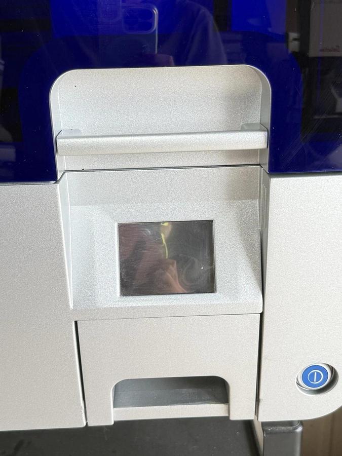 Used QIAGEN QIAcube Automated Nucleic Acid Purification and Extraction System + Dell