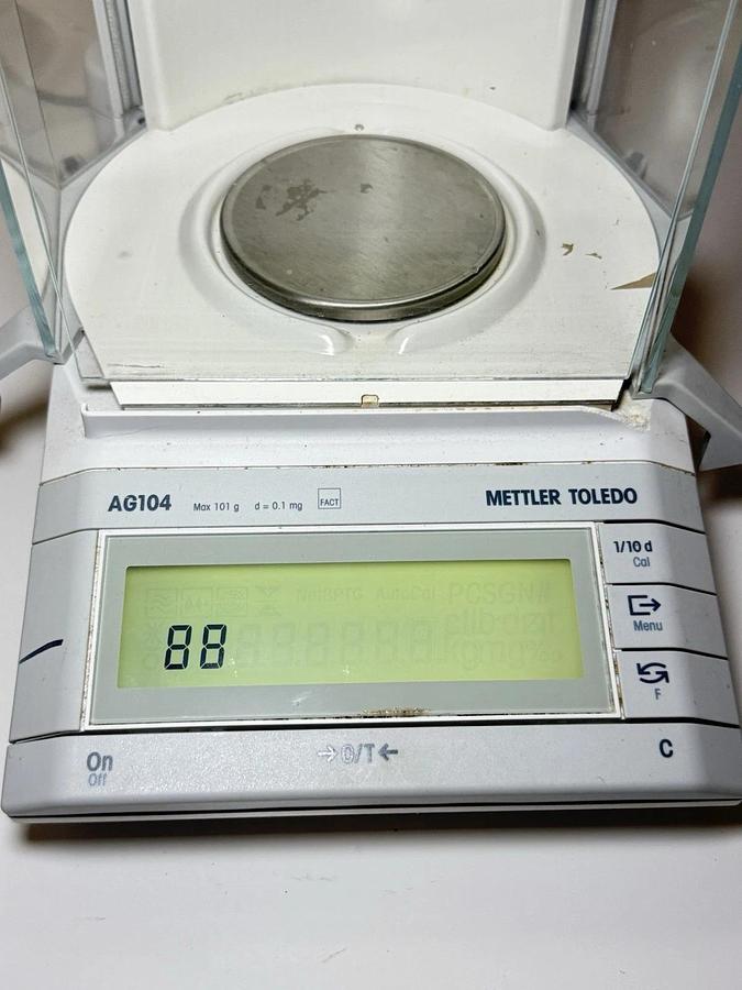 Used Mettler Toledo AG104 Laboratory Lab Digital Analytical Balance Scale