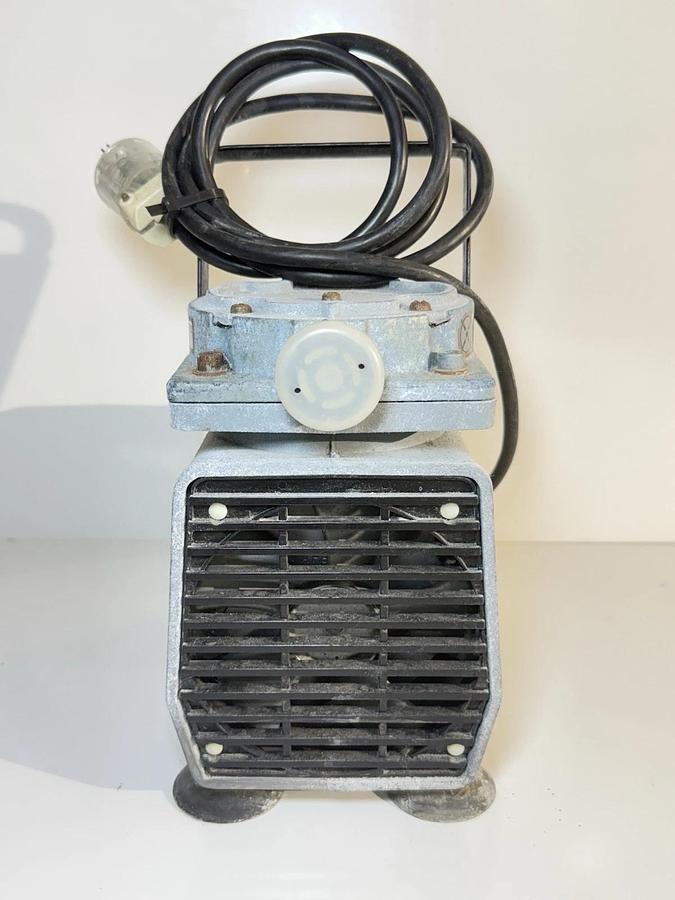 Used GAST Vacuum Pump DOL-122A-AA 115V 4A 60Hz