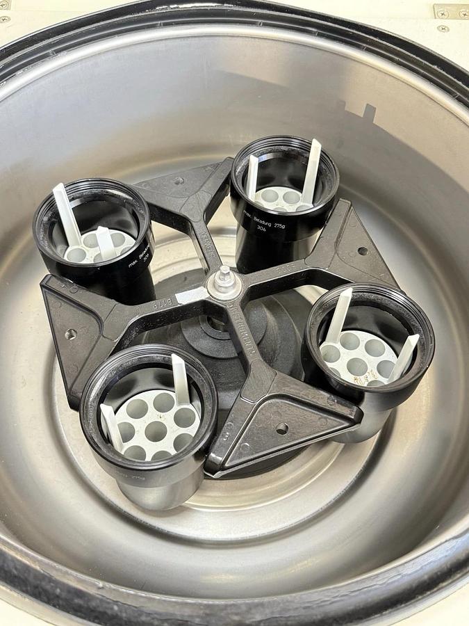 Used Heraeus Instruments - Kendro LABOFUGE 400 Centrifuge Lab 75008157