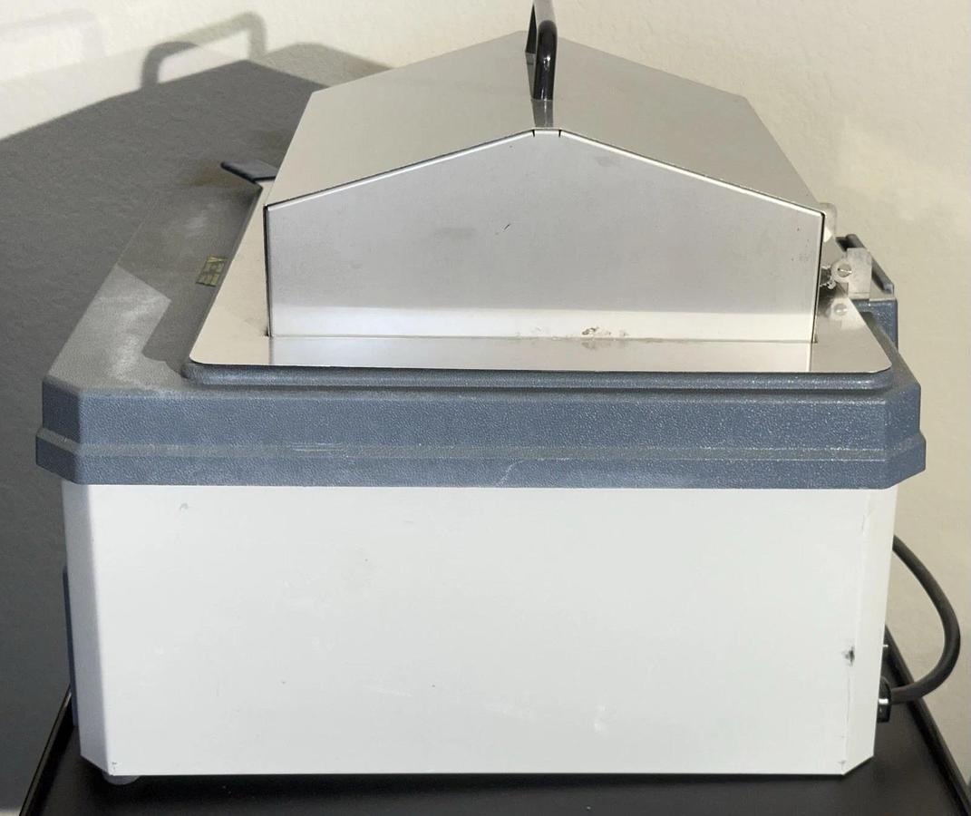 Used Fisher Scientific IsoTemp 210 Digital Water Bath