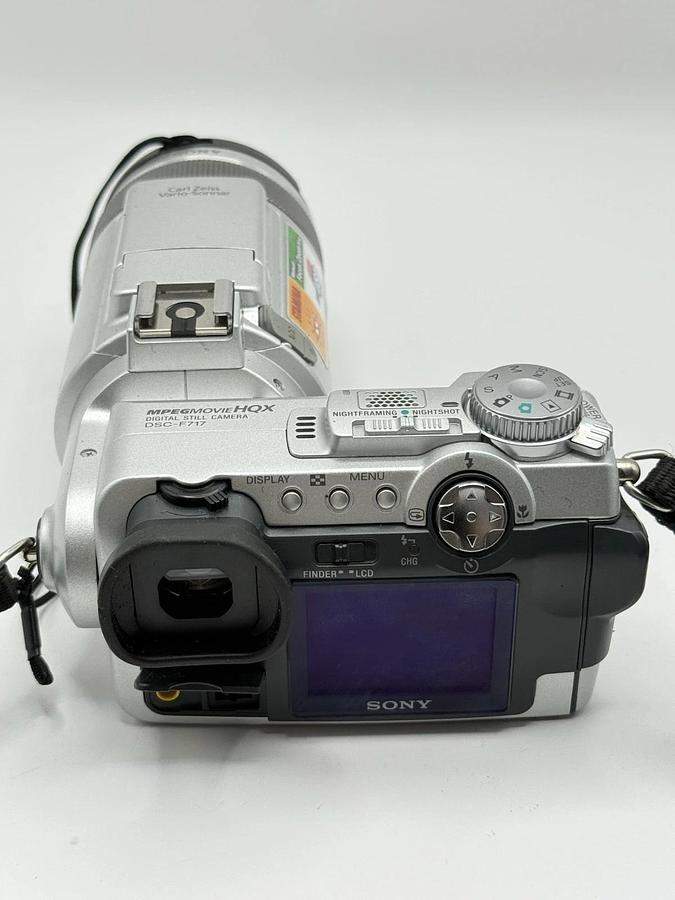 Used Sony Cyber-Shot DSC-F717 Compact Digital Still Camera w/ Charger + Battery + Bag