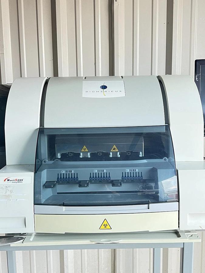 Used BioMerieux NucliSENS easyMAG Nucleic Acid Extractor – Clean