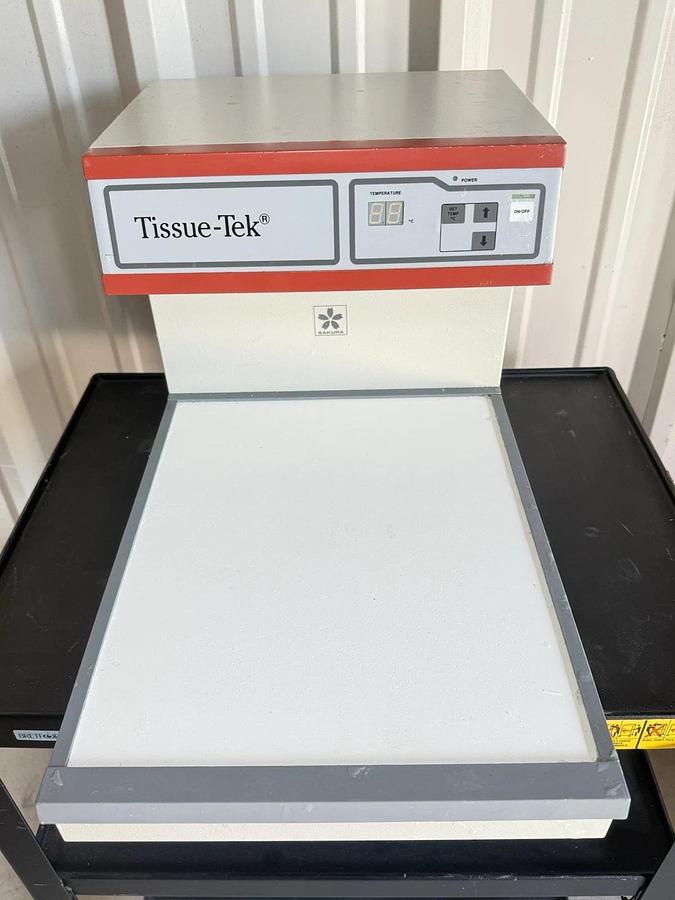 Used Sakura Tissue-Tek 4 Embedding Console 4710 and Cryo Console 4709