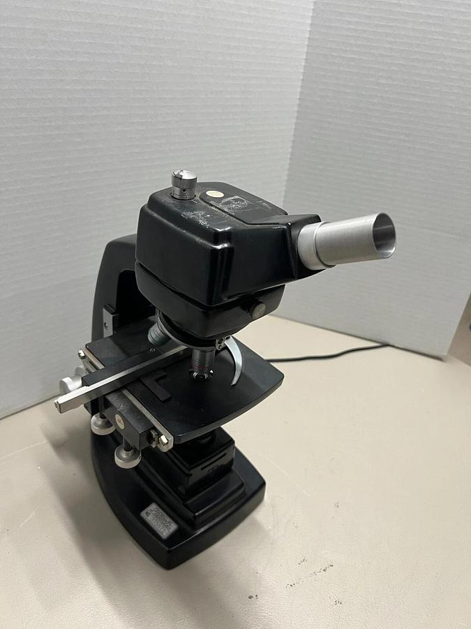 Used VINTAGE Bausch & Lomb 3 Objective Mono Microscope – 3.5x, 10x, 43x