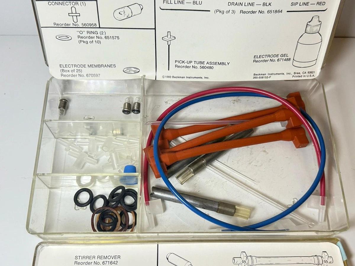 Used Beckman Glucose Analyzer 2 Model 6517 with accessories (Maintenance Kit)