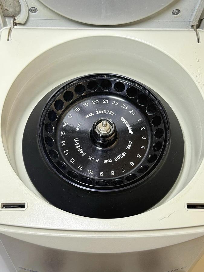 Used Eppendorf 5415D Benchtop Centrifuge w/ Rotor F45-24-11