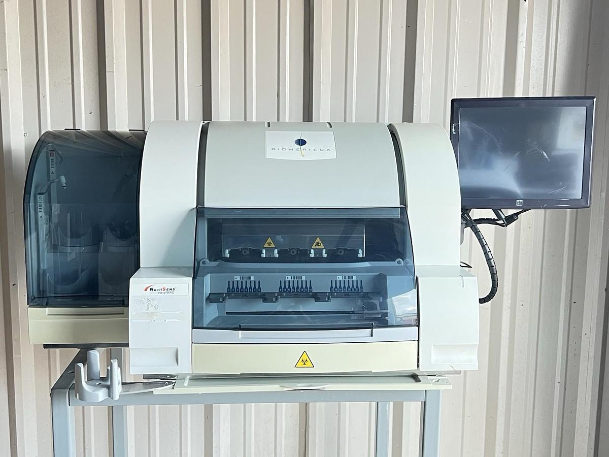 Used BioMerieux NucliSENS easyMAG Nucleic Acid Extractor – Clean