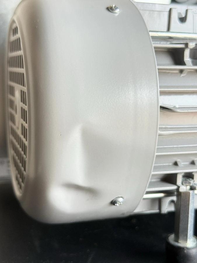 Used Agilent Technologies MS40+ RVP Rotary Vane Pump G1960-80040