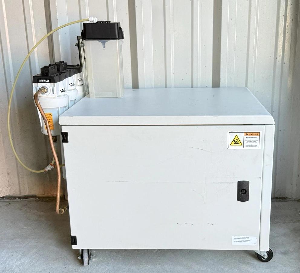 Used Jun-Air OF302-4M Oil-Free Air Compressor 4 Liter (1609060)