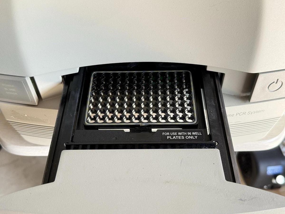 Used ABI Applied Biosystems 7300 Real-Time PCR System 4345240