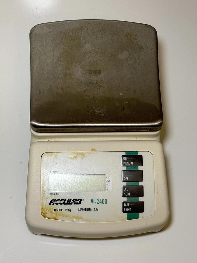Used Acculab VI-2400 Mini Portable Balance Scale, capacity 2400g