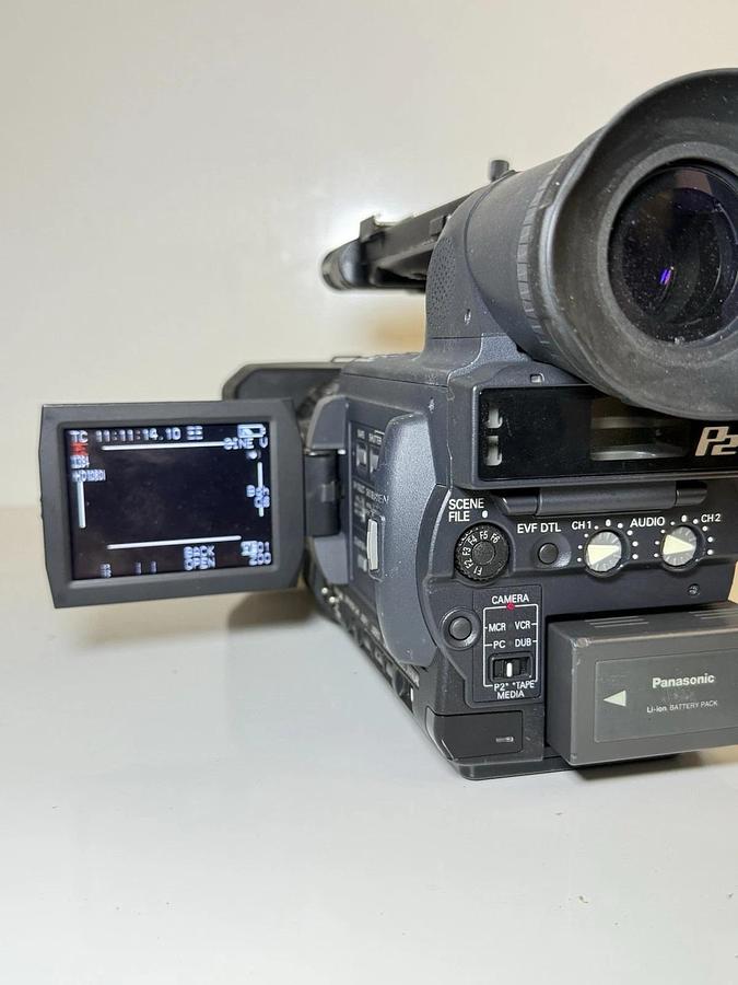 Used Panasonic AG-HVX200P DVCPRO HD P2 Camcorder Video Camera with Case & Accessories