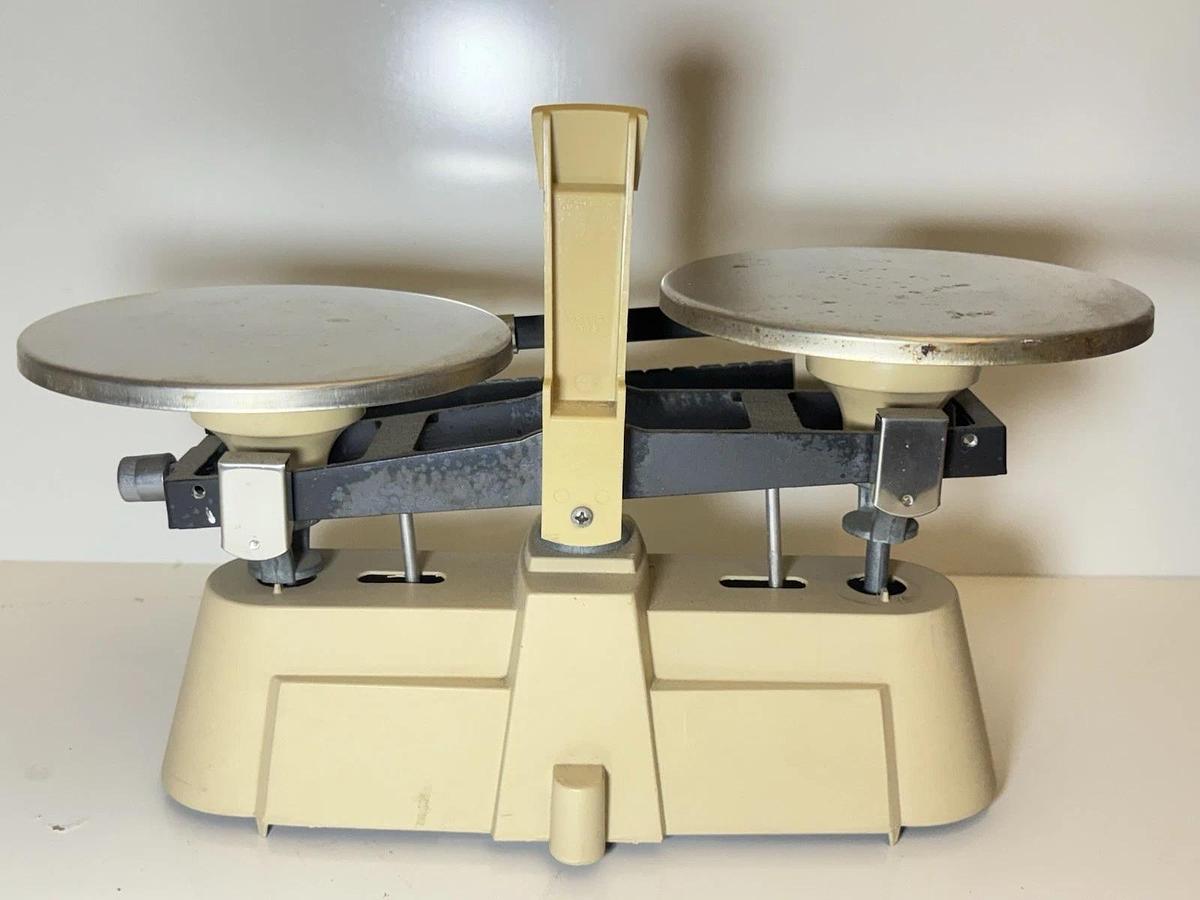 Used OHAUS Harvard Vintage Trip Beam Balance Scale Laboratory (2kg - 5lb Capacity)