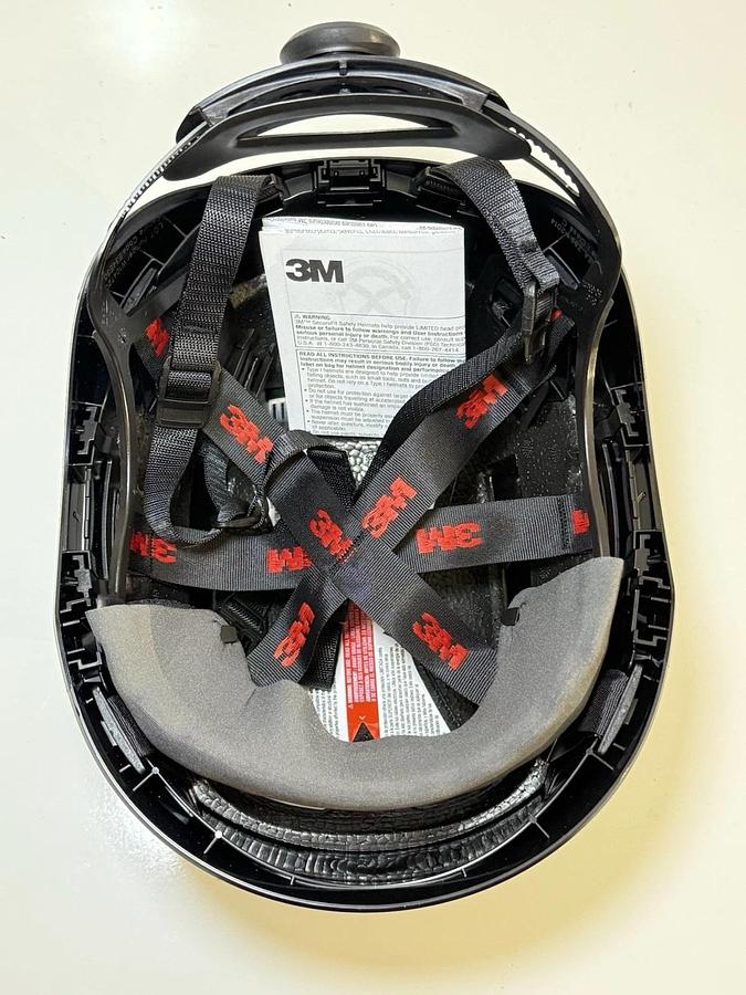 Used NEW 3M SecureFit Black Vented Safety Helmet  REF: X5012-ANSI