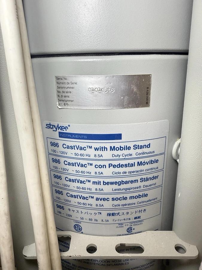 Used Stryker CastVac Vacuum Model: 986 w/ Mobile Stand on Wheels