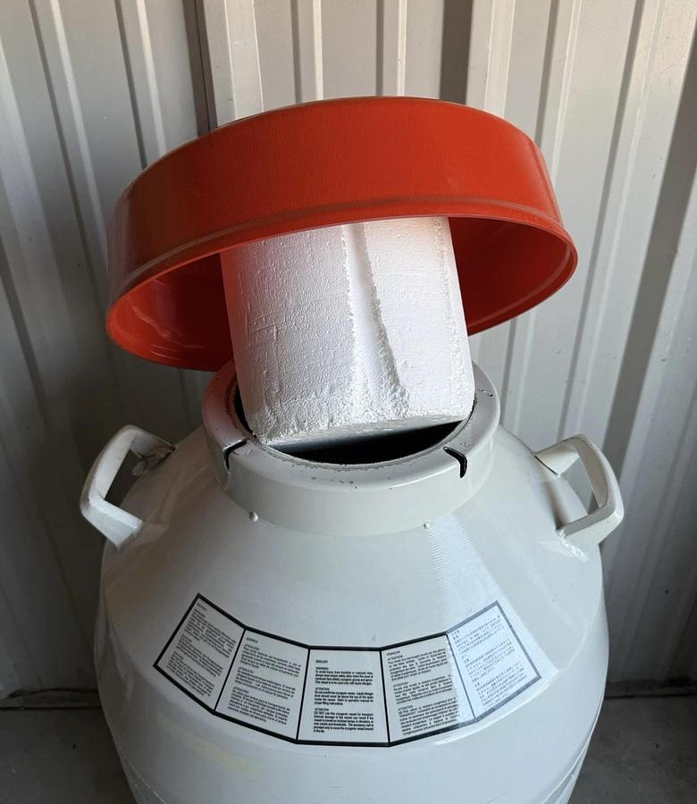 Used Thermo Scientific Thermolyne Locator 4 Cryogenic Cyro Storage System Tank