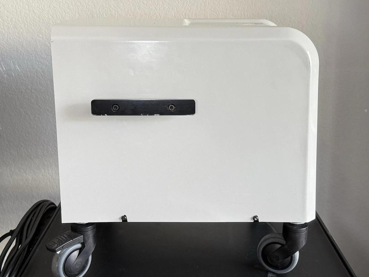 Used JUN‑AIR 1770008 Oil-Free ½HP Lab Air Compressor – Low Noise 120 PSI