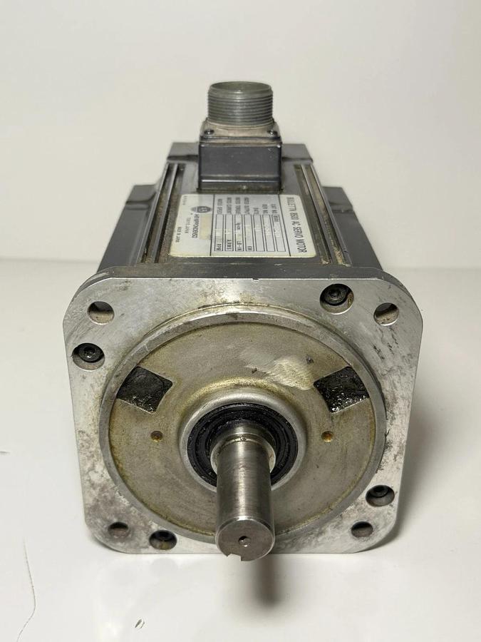 Used Allen Bradley Bullettn 8500 AC Servo Motor 8500-A1D-L1B