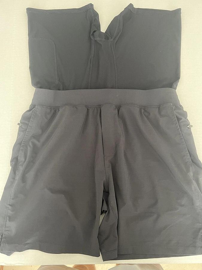 Used Fabletics Shorts Men's XL Fundamental 7" Athletic Trainers - With Liner