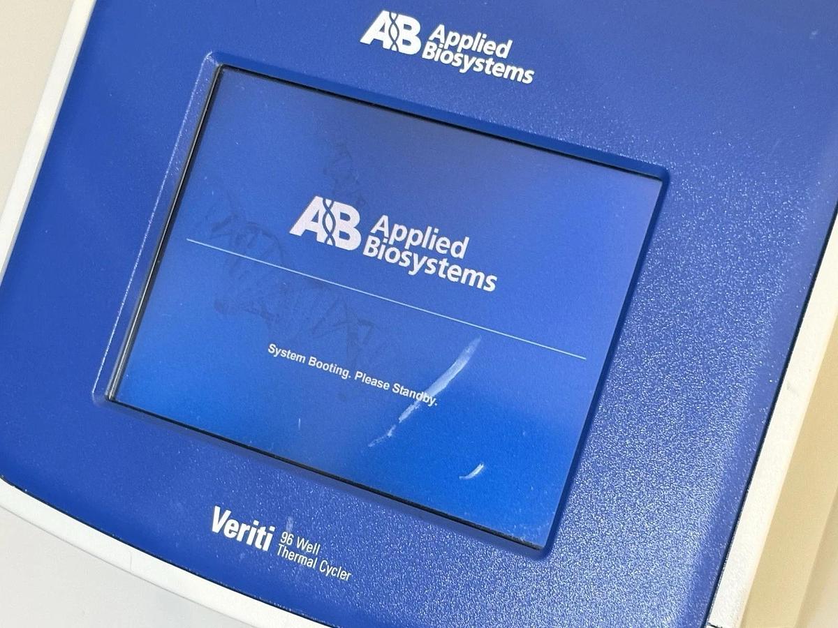 Used Applied Biosystems Veriti 96-well Thermal Cycler PCR Model: 9902 (P/N: 4375786)