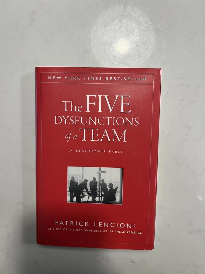 Used The Five Dysfunctions of a Team : A Leadership Fable, Patrick Lencioni 9780787960759