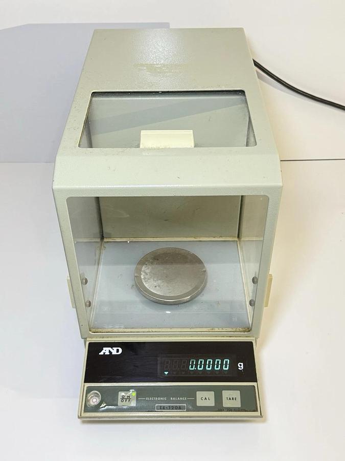 Used A&D Company  ER-120A   Electronic Balance Analytical Balance  max 120 gr d-0.1mg