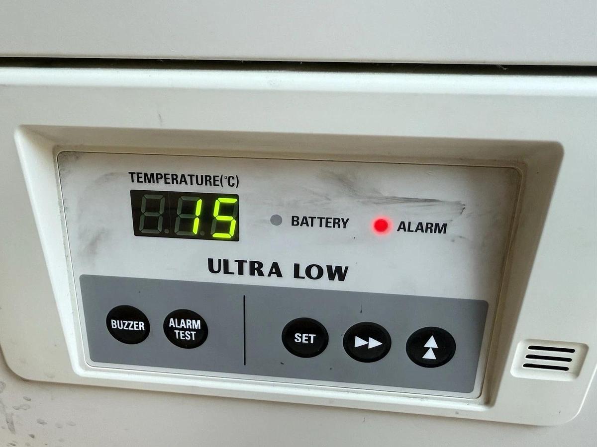 Used SANYO VIP Plus MDF-C8V1 Ultra Low Temperature Lab Laboratory Freezer -86ºC