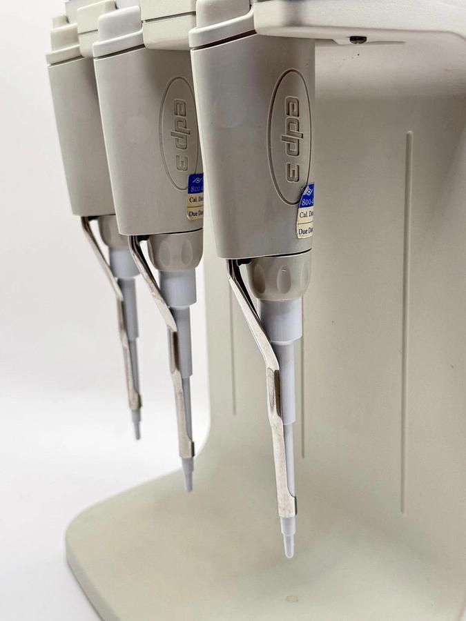 Used Rainin EDP3 Plus Pipettes 1-10 uL with Charging Stand E3 Rapid Charge USA