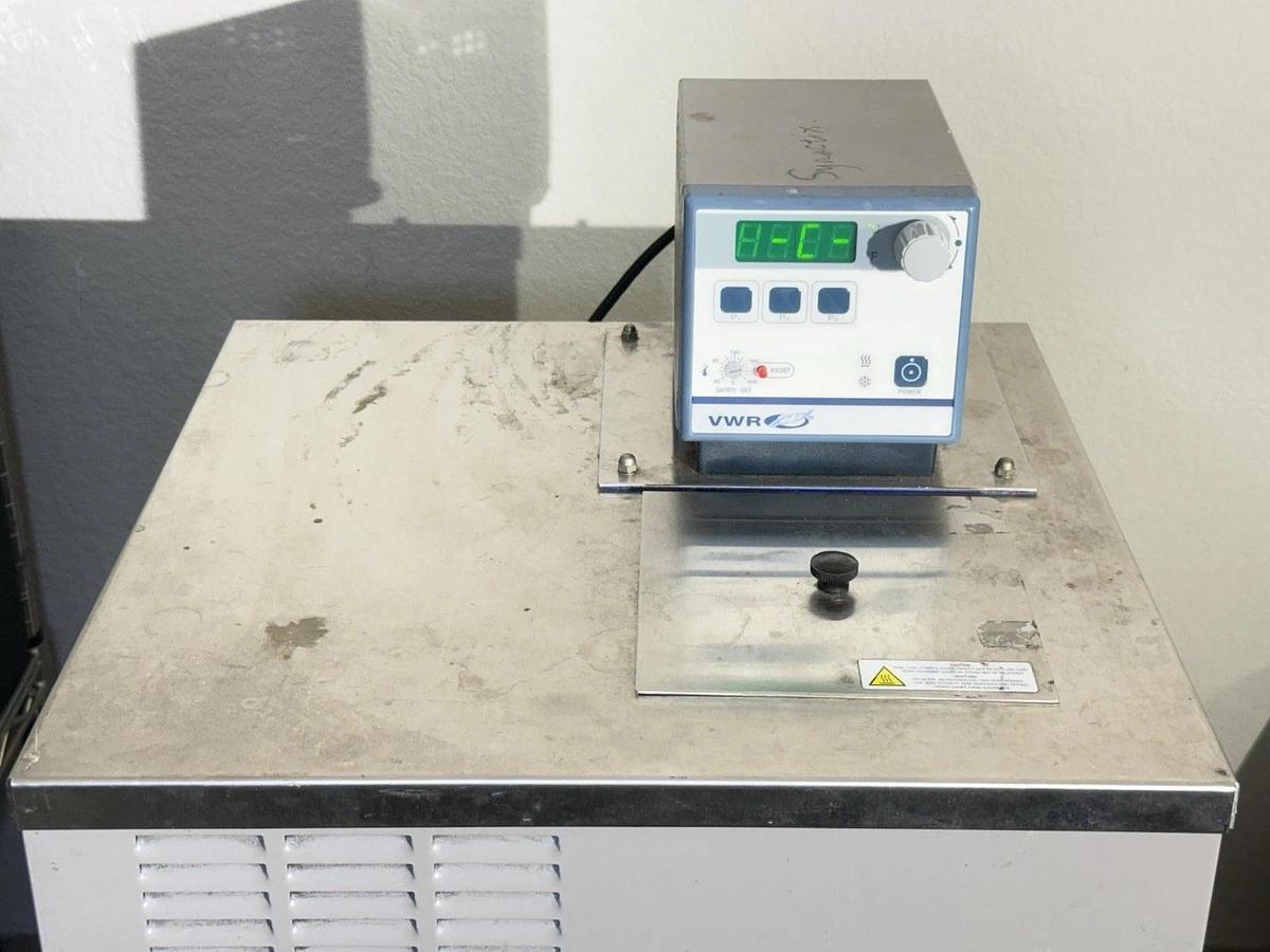 Used VWR Refrigerated Heated Circulating Bath Model: 1140S