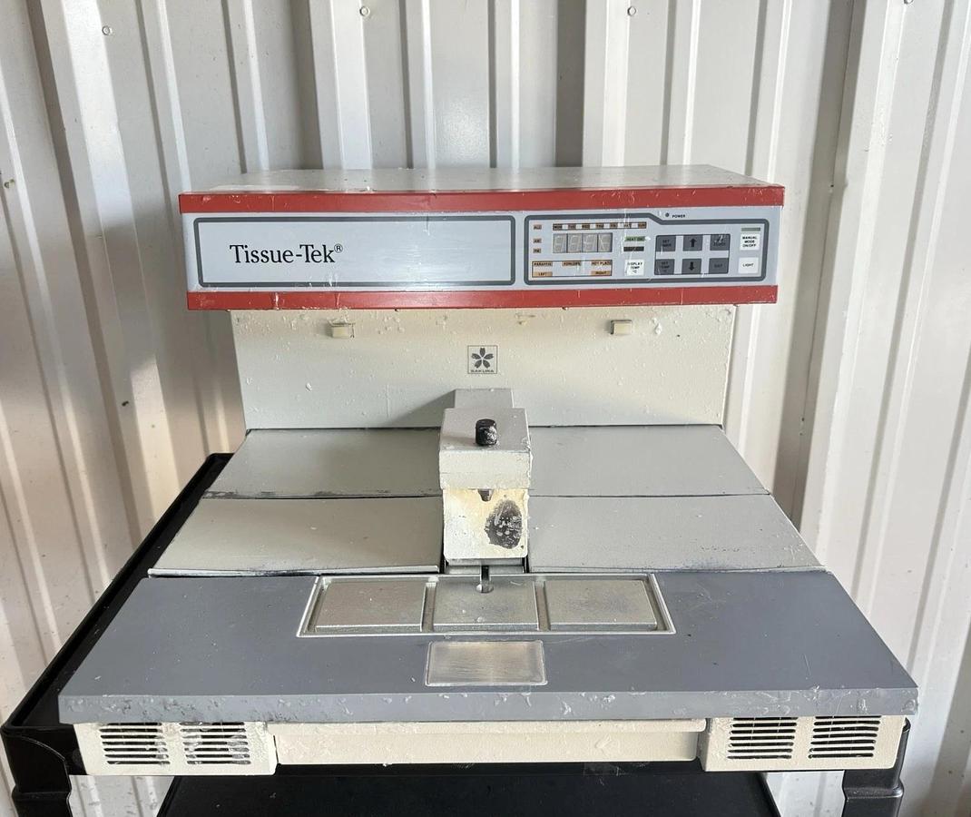 Used Sakura Tissue-Tek 4 Embedding Console 4710 and Cryo Console 4709