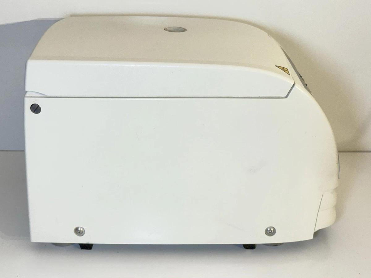 Used Thermo Scientific AccuSpin Micro 17 Centrifuge 75002461 & 24 Position Rotor