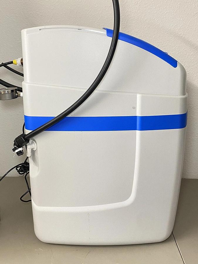 Used Millipore SL1B 06K1 Water Softener Filter System + Pentair Fleck SXT Controller