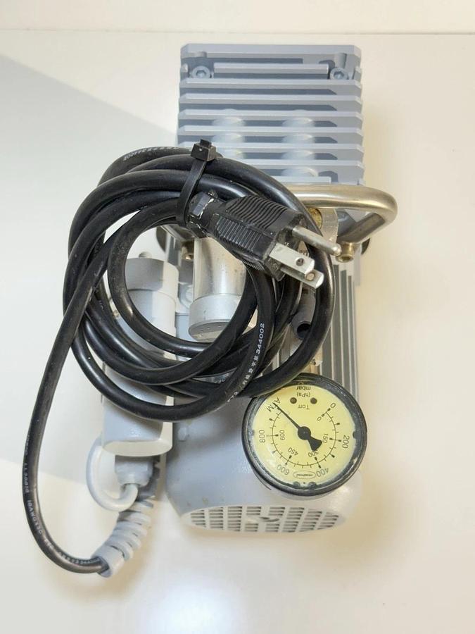 Used Vacuubrand Vakuumsystem ME 2SI Diaphragm Vacuum Pump Unit